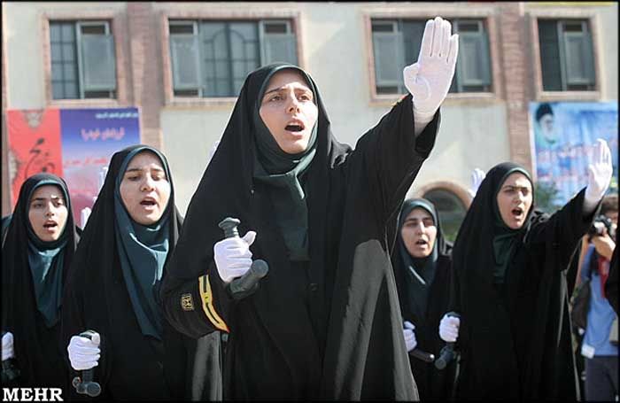 lady police in iran