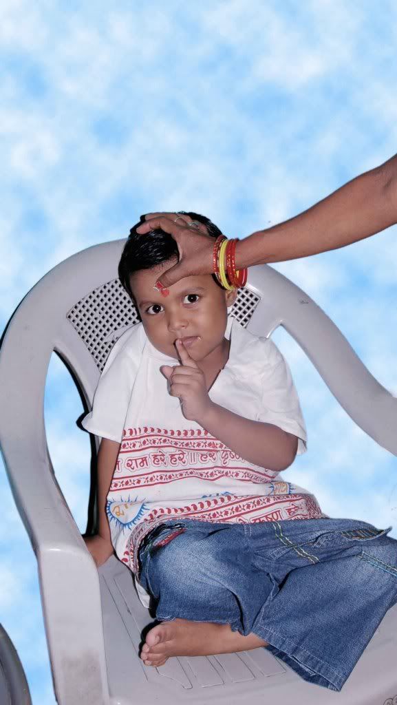 pictures of boy in raksha bandan festival