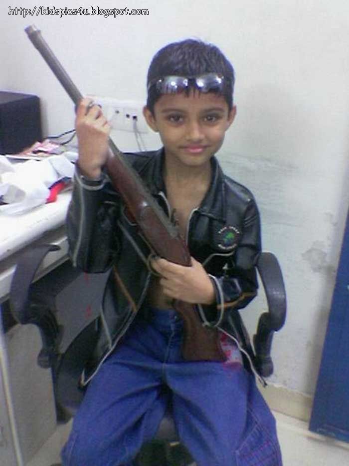 akshat has a small rifle