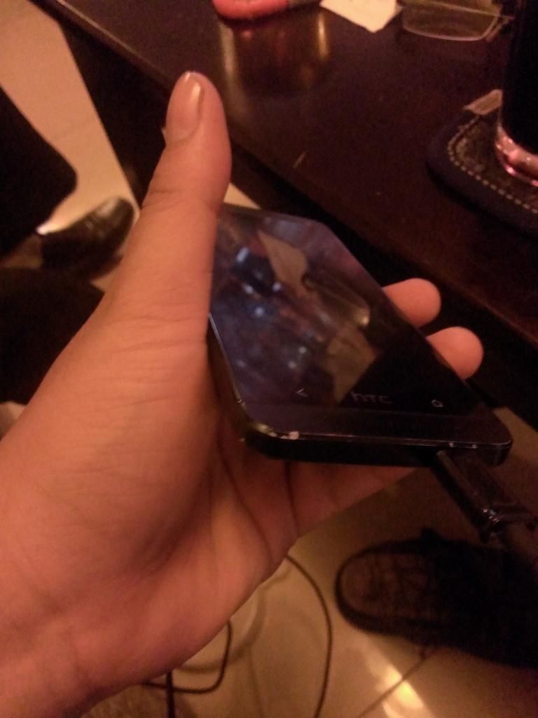 HTC One M7 Đen 32Gb (hình thật)