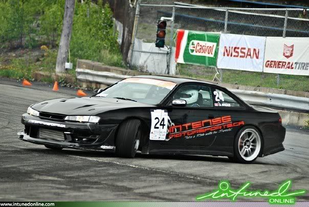 http://i297.photobucket.com/albums/mm205/briggs_d85/n502358764_1287167_8642.jpg