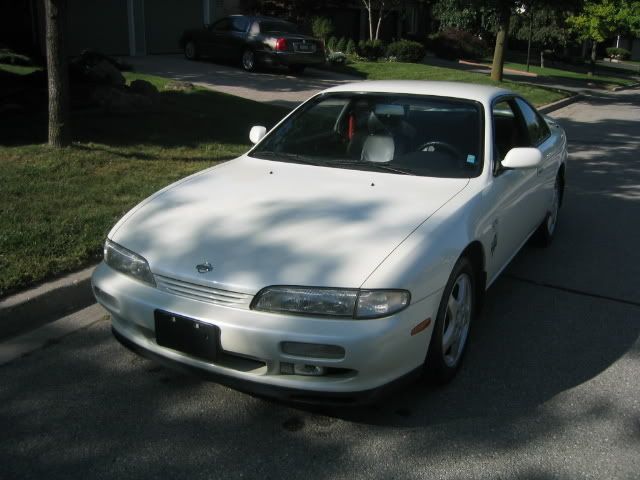 http://i297.photobucket.com/albums/mm205/briggs_d85/white%20car/whitecar012.jpg