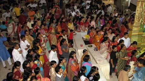 crowd at j p nagar pujo 091008