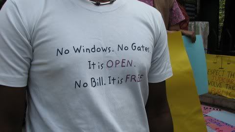 bill gates window foss tee