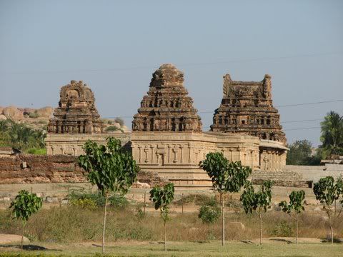 temple complex hampi 170109