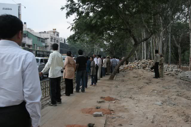 forming the human chain lalbagh 150409