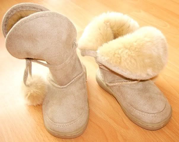 Girls Fur boots size 7