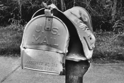 photo smashed-mailbox.jpg