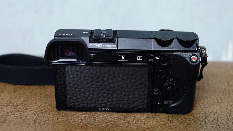 Huyền Thoại Sony Nex 7 + Kit 18-55, Ngàm LA-EA 2 - 2