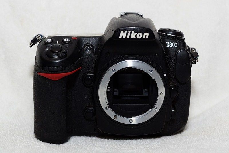 Nikkor 85 1.8G , Nikkor 35 1.8G DX, Body Nikon D300 - 6