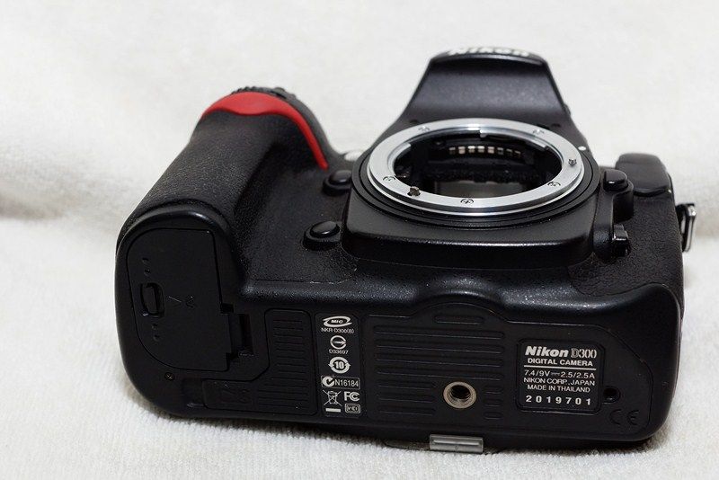 Nikkor 85 1.8G , Nikkor 35 1.8G DX, Body Nikon D300 - 9