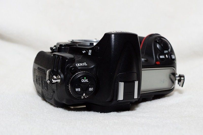 Nikkor 85 1.8G , Nikkor 35 1.8G DX, Body Nikon D300 - 8