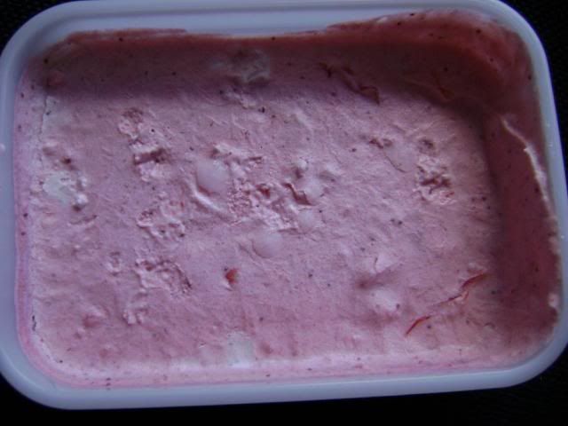 http://i297.photobucket.com/albums/mm213/PimenMarjan/Cakekrummels%20taarten/1635.jpg