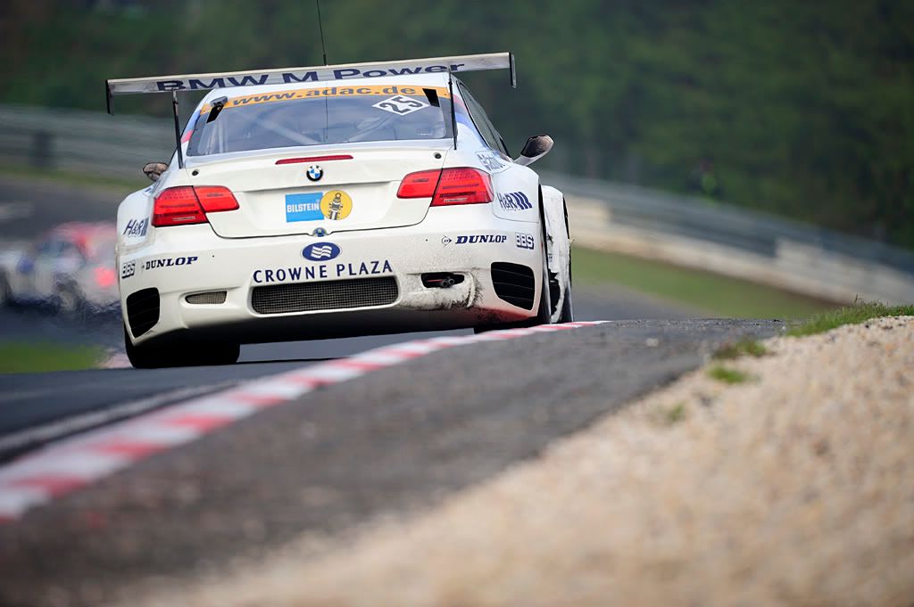 BMW M3 GT2 win Nurburgring 24Hr[14P]