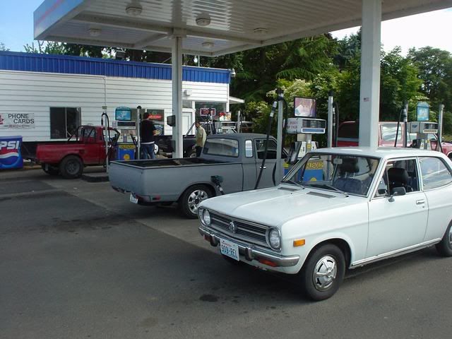 DSC00300Datsunsrefueling.jpg