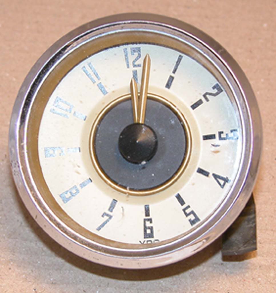 ClockautoStude1.jpg