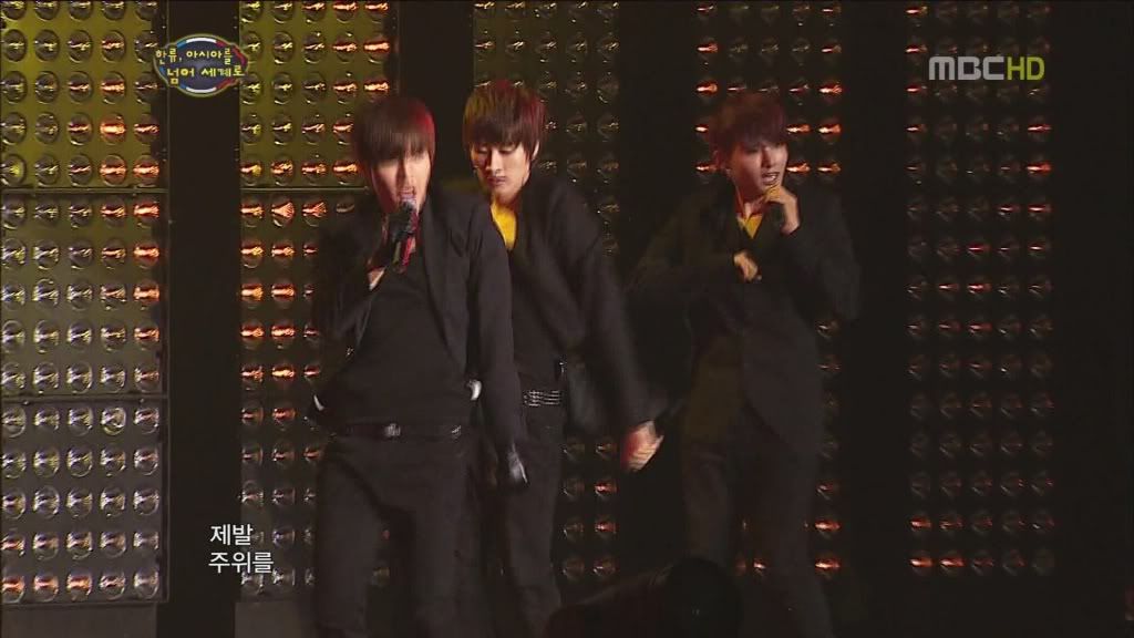 SuperJunior-Don_tDonSMTownLiveinParis-MBC02072011worldvision08-55-37.jpg