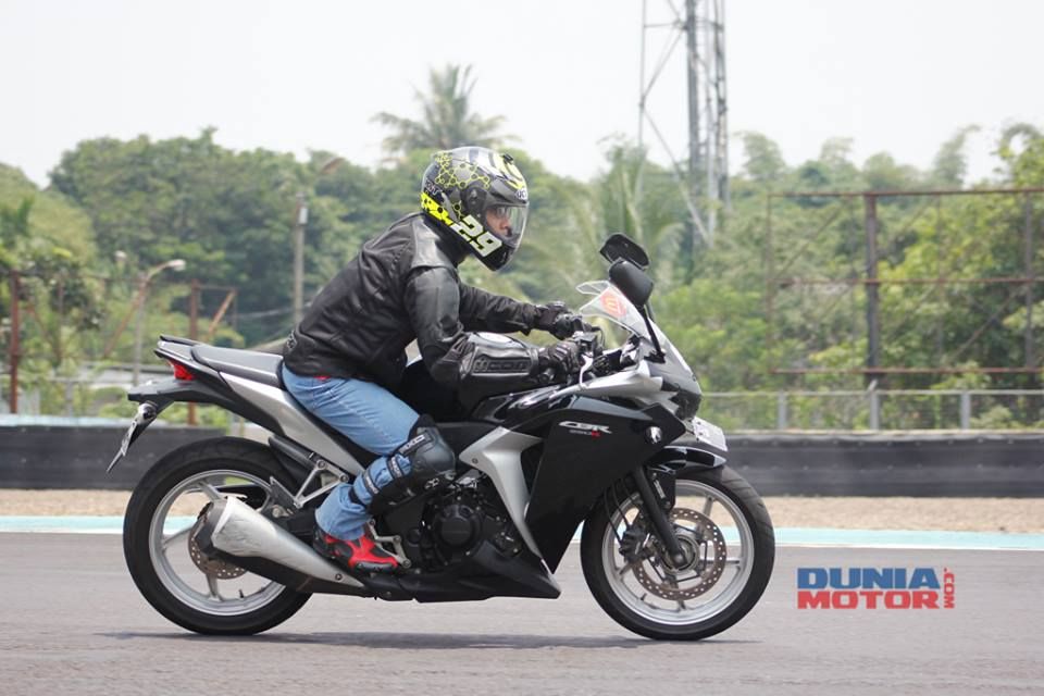 Safety Riding Coaching and Fun Race Sentul International Circuit 26 Oktober 2014 | Inside Helmet