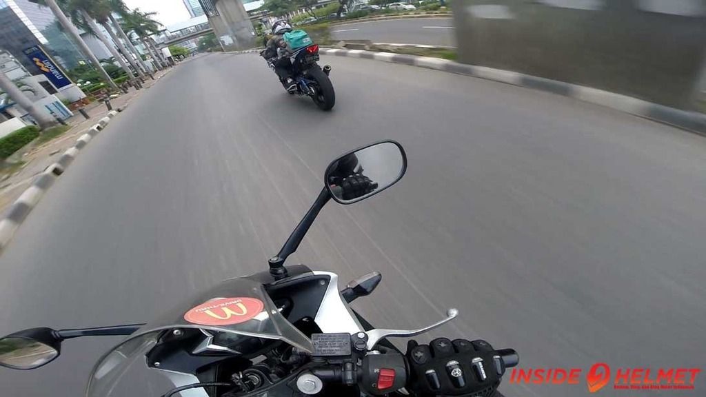 Yamaha R25 di Kuningan
