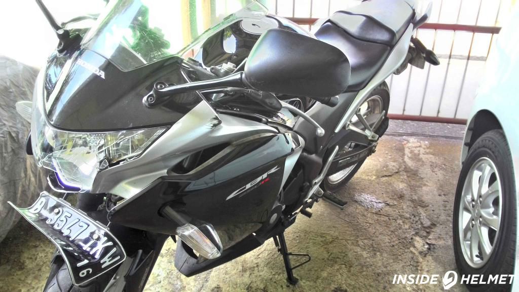 Honda CBR250R 2011 Black Crashed