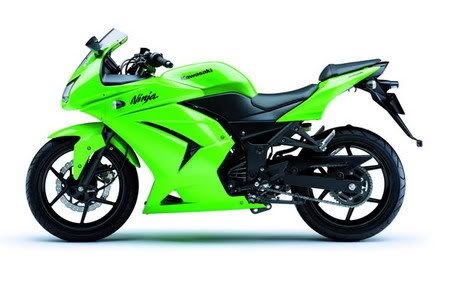 kawasaki_ninja_250_r_01.jpg